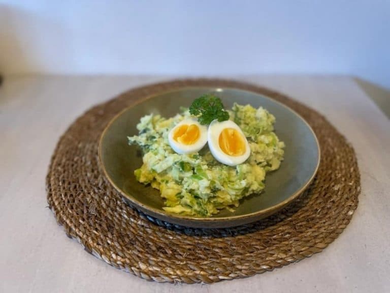 Vegetarische preistamppot met gekookt ei